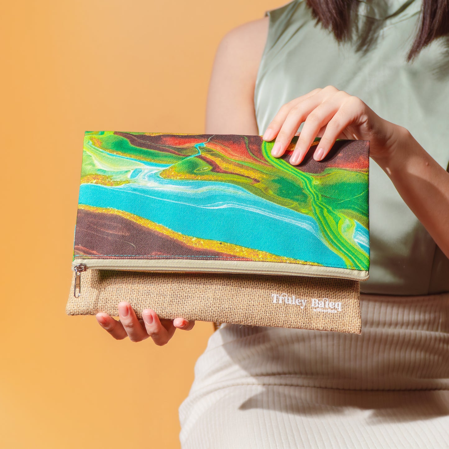 Foldable Pouch With Zip