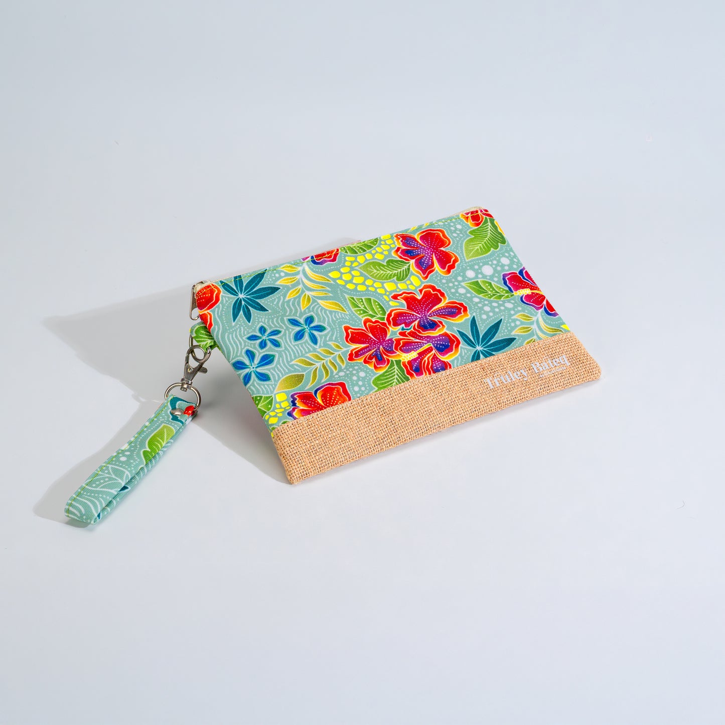 Pouch With Zip 001