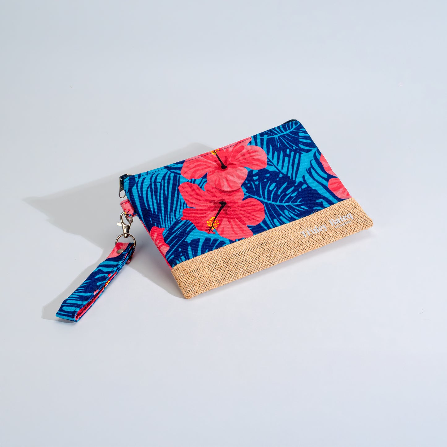 Pouch With Zip 001