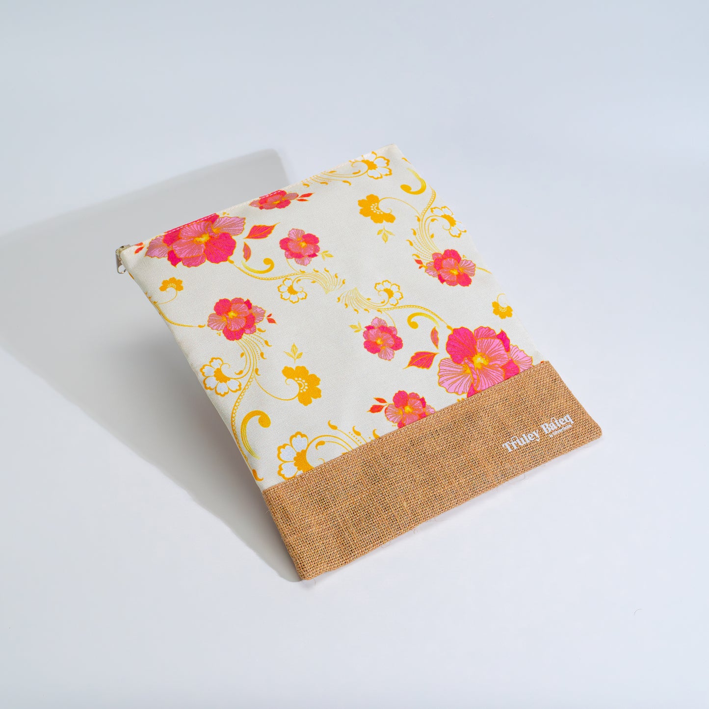 Foldable Pouch With Zip